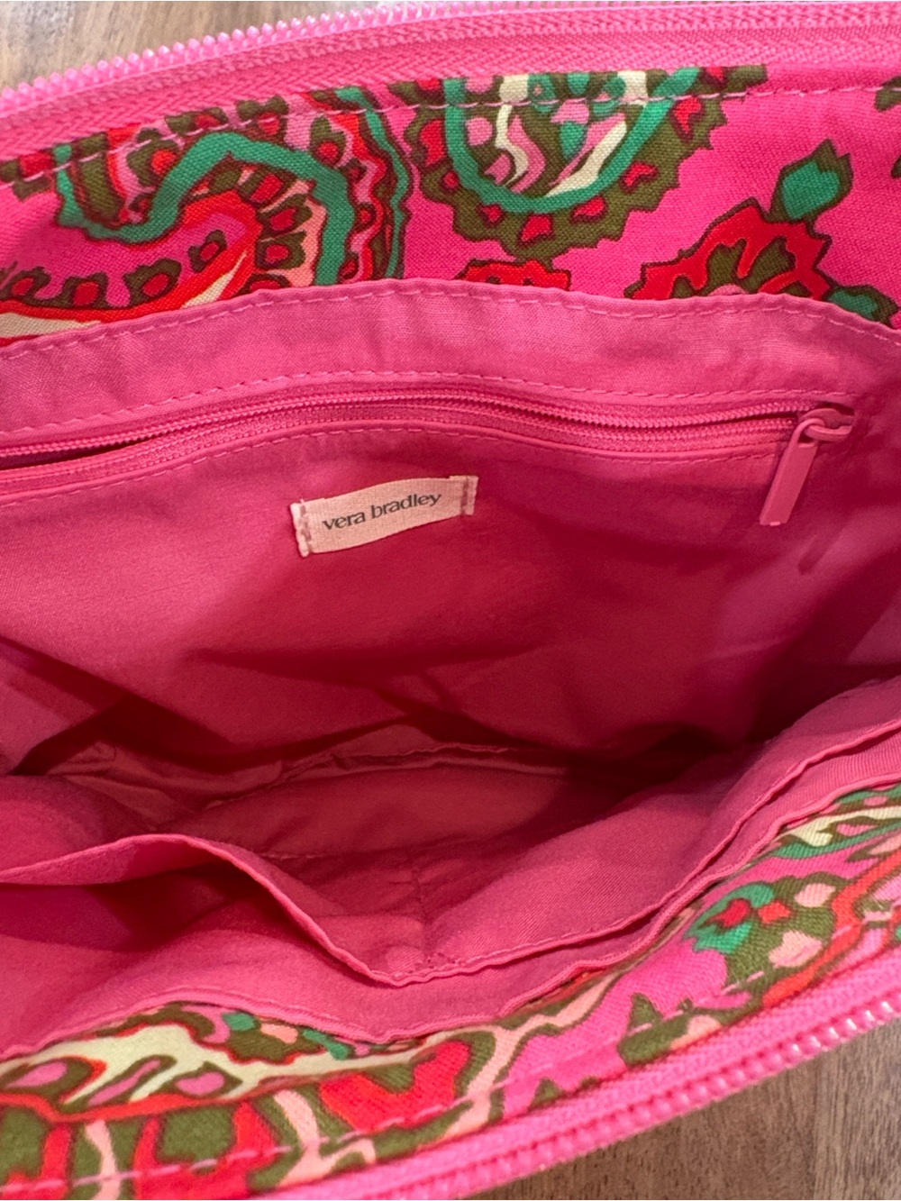 🌺 Capri Pink 🌺 Vera Bradley crossbody purse 👛 - Picture 2 of 3